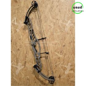 Used Hoyt RH Stratos 40 SVX 50-60 Lbs 30-32 Inch SN 1717914 Sand