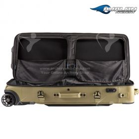 "POWR Trolley Recurve Case with Black Logo - Dimensions: 98 x 40 x 30cm, Weight: 7.3kg - Reinforced casing, weather-resistant 1680D Nylon outer shell - Internal mesh pockets, stabilizer straps, soft divider for two bows - Multiple front pockets, TSA-appro