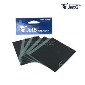 Achieve a polished look for your arrows with Jet6 Wrap Tape in black. One-sided adhesive, precut to 90 mm x 5 mm, ensures easy and effective fletching. Ideal for recurve and compound bows, with 85 strips per pack.